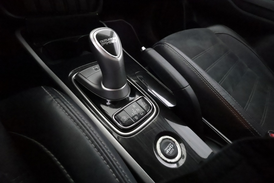 Mitsubishi Outlander vaihtoauto