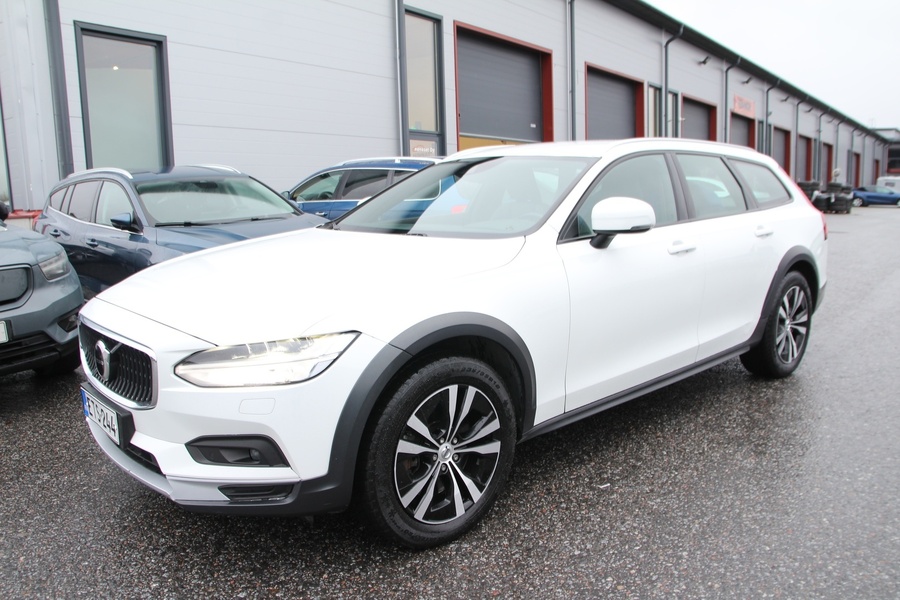 Volvo V90 Cross Country vaihtoauto