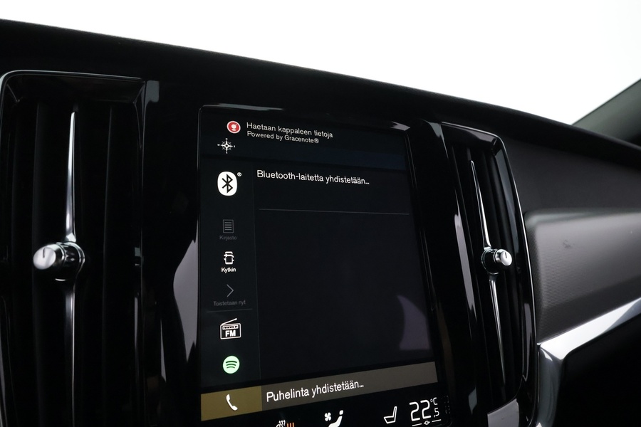 Volvo V90 Cross Country vaihtoauto