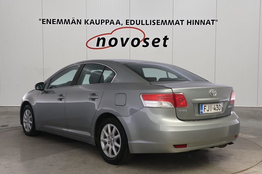 Toyota Avensis vaihtoauto