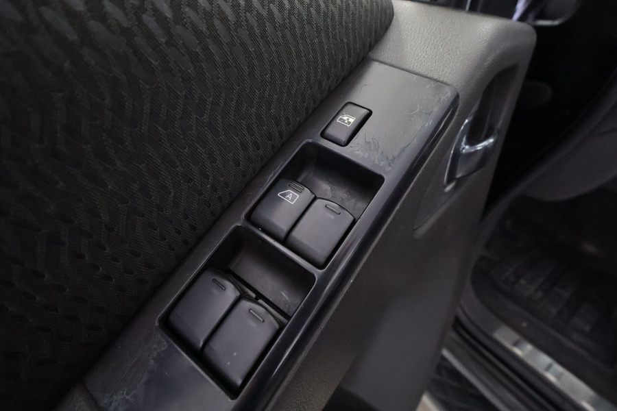 Nissan Pathfinder vaihtoauto