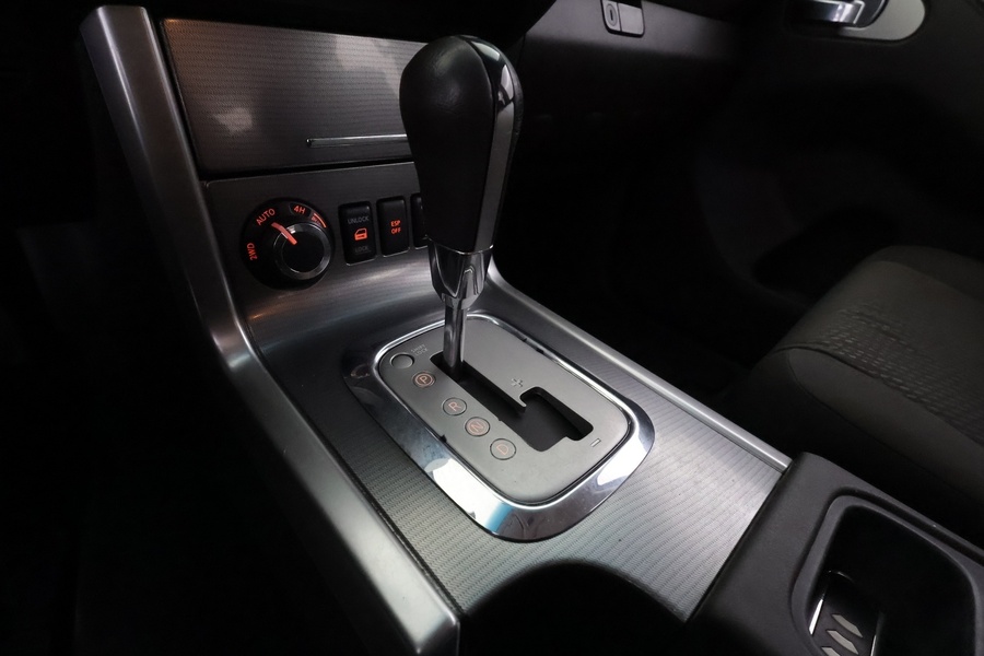 Nissan Pathfinder vaihtoauto