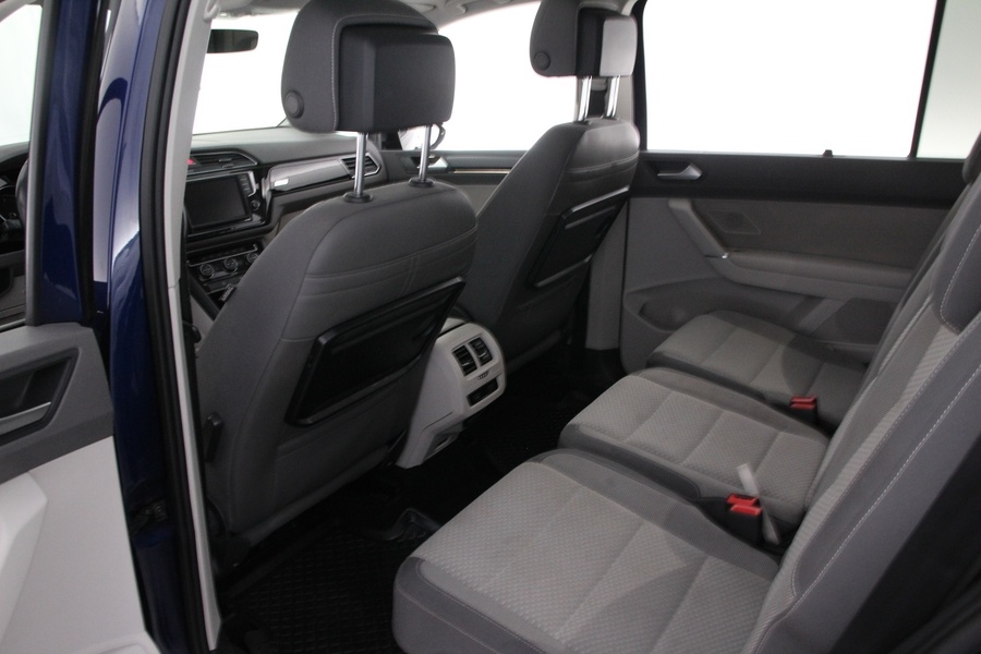 Volkswagen Touran vaihtoauto