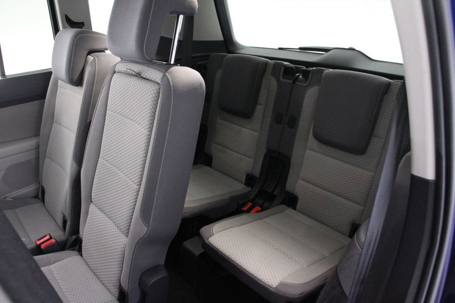 Volkswagen Touran vaihtoauto