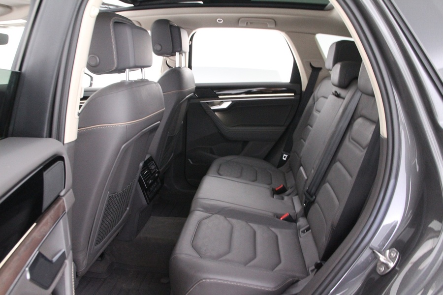 Volkswagen Touareg vaihtoauto