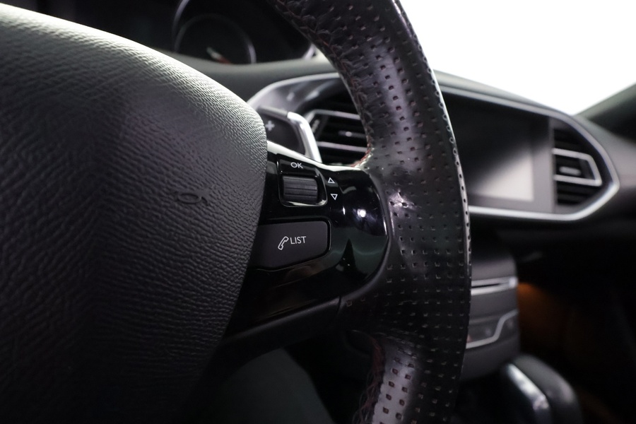 Peugeot 308 vaihtoauto