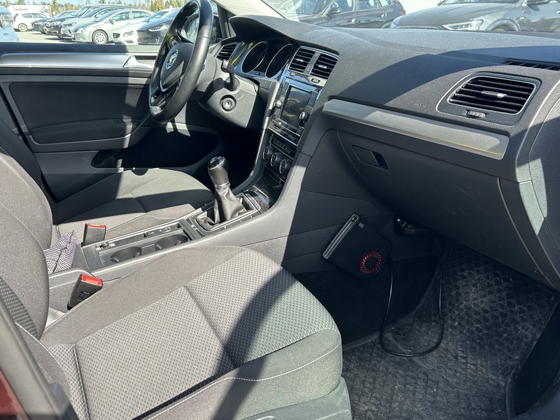 Volkswagen Golf vaihtoauto