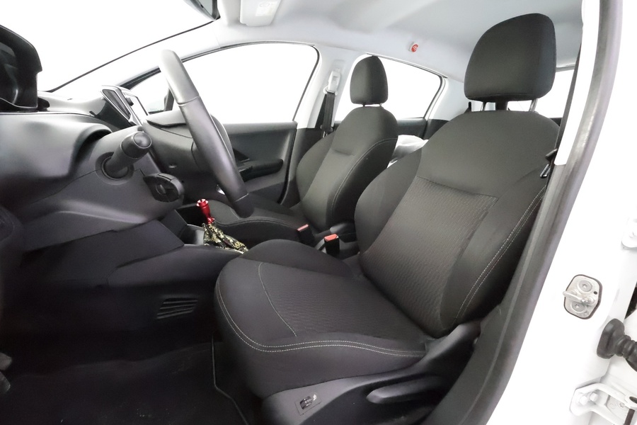 Peugeot 208 vaihtoauto