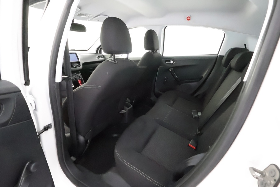 Peugeot 208 vaihtoauto