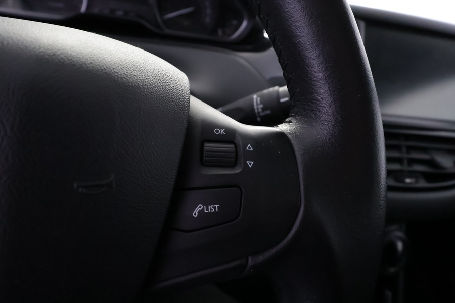 Peugeot 208 vaihtoauto