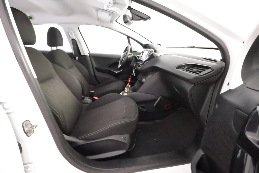 Peugeot 208 vaihtoauto