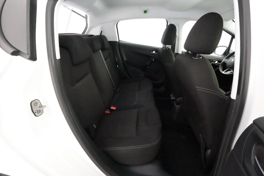 Peugeot 208 vaihtoauto