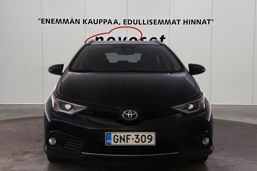 Toyota Auris vaihtoauto