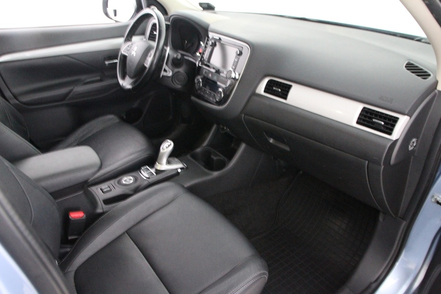 Mitsubishi Outlander PHEV vaihtoauto