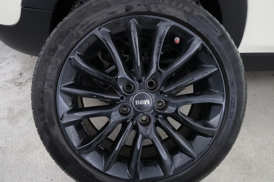 Mini Clubman vaihtoauto