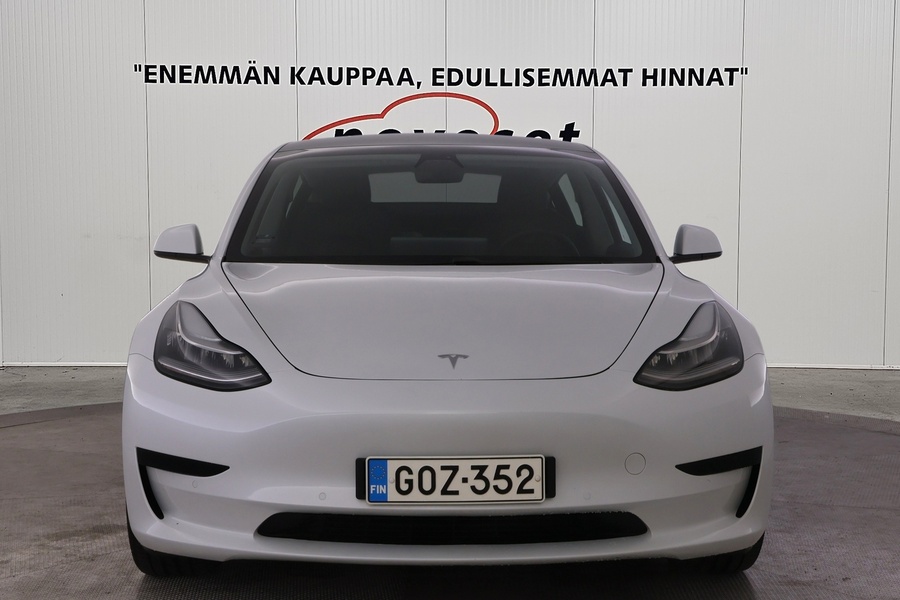 Tesla Model 3 vaihtoauto