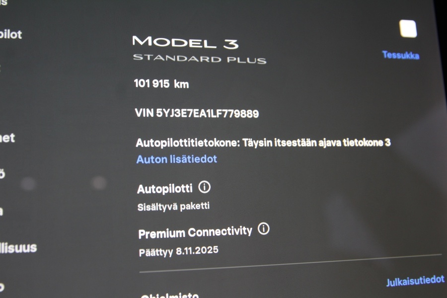 Tesla Model 3 vaihtoauto