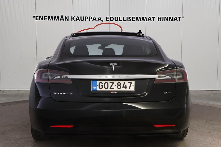 Tesla Model S vaihtoauto