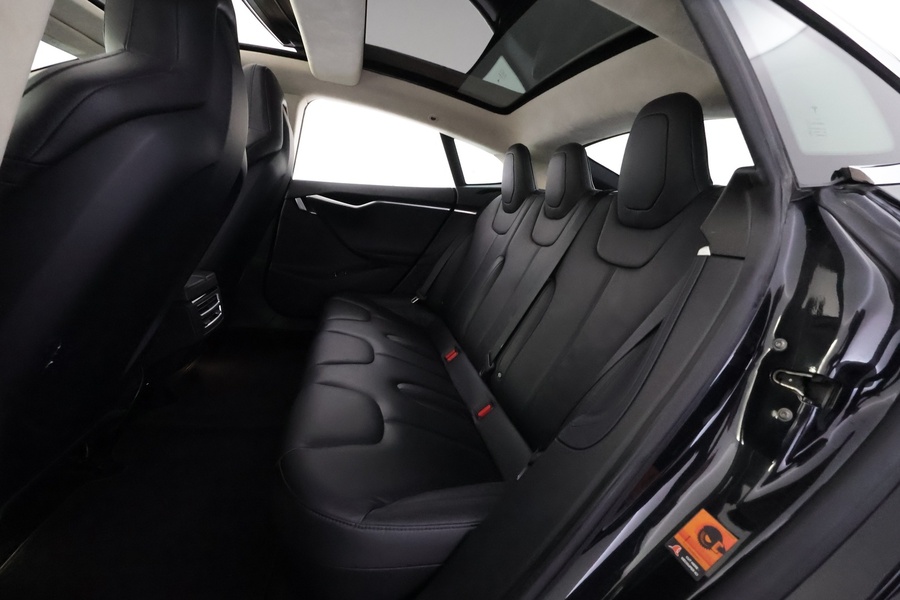 Tesla Model S vaihtoauto