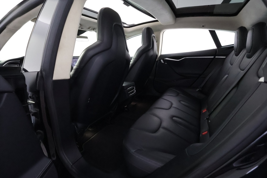 Tesla Model S vaihtoauto