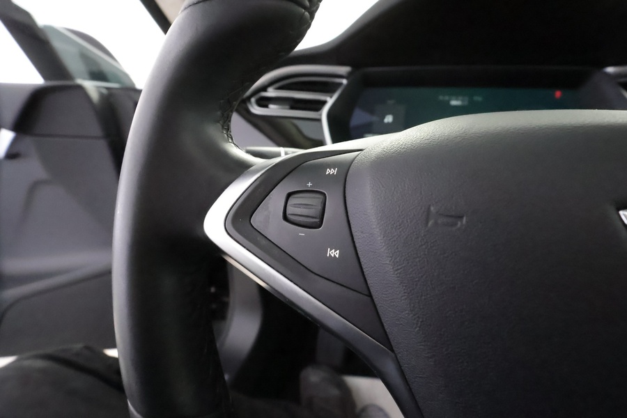 Tesla Model S vaihtoauto