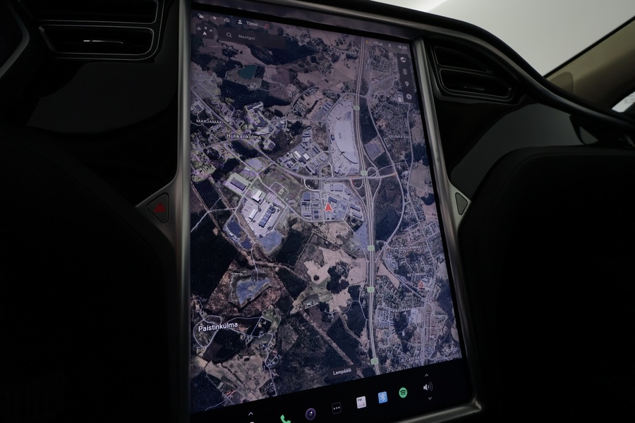 Tesla Model S vaihtoauto