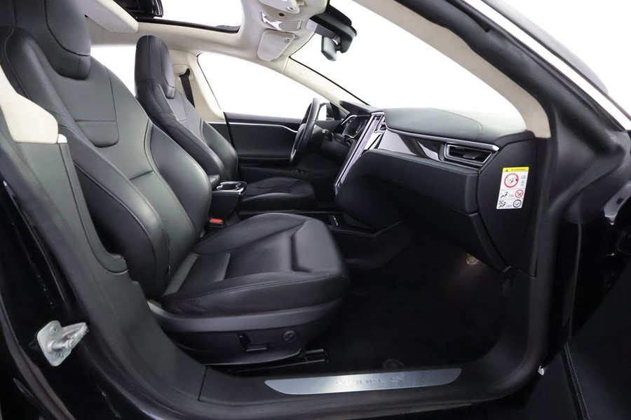 Tesla Model S vaihtoauto