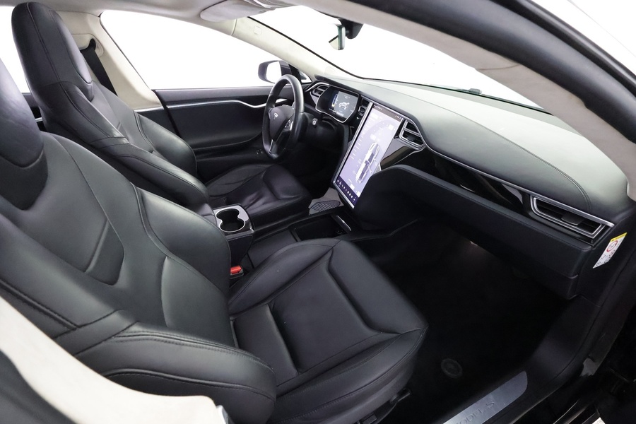 Tesla Model S vaihtoauto