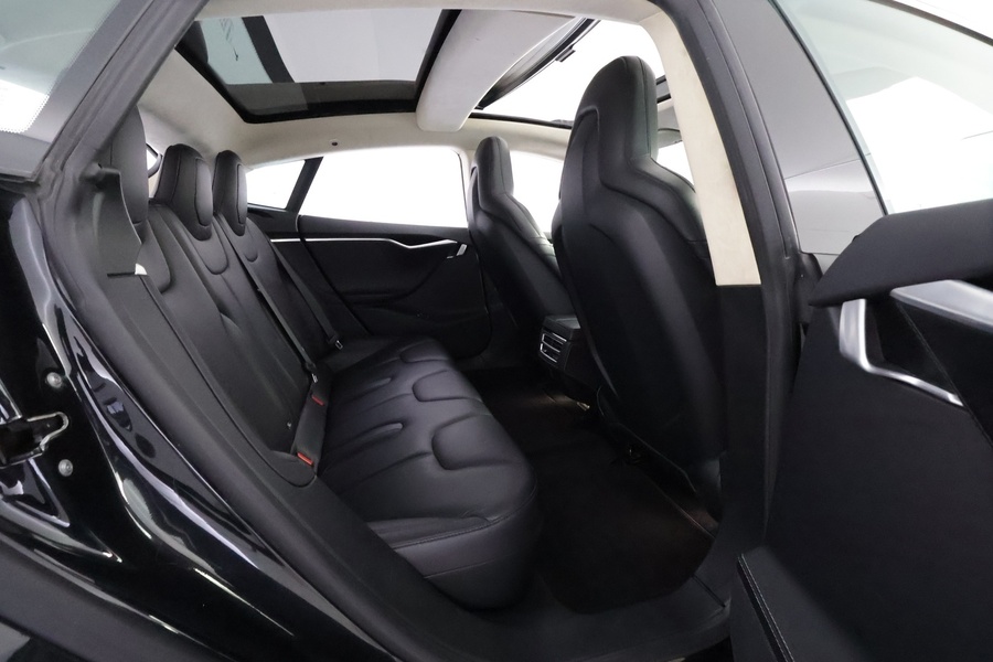 Tesla Model S vaihtoauto