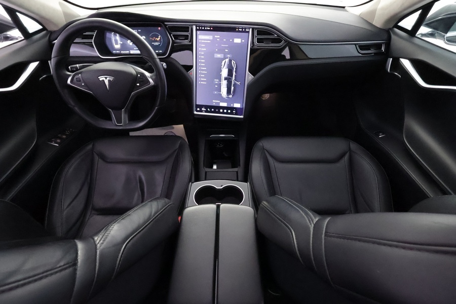Tesla Model S vaihtoauto