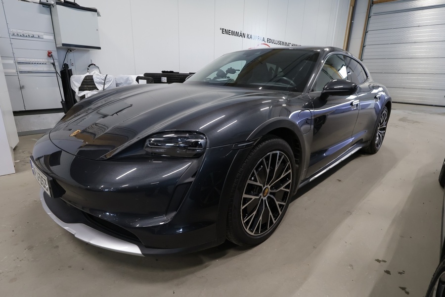 Porsche Taycan vaihtoauto