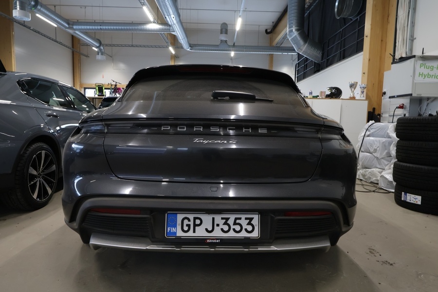 Porsche Taycan vaihtoauto