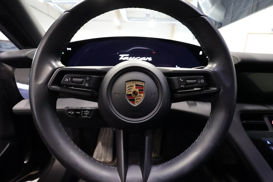 Porsche Taycan vaihtoauto