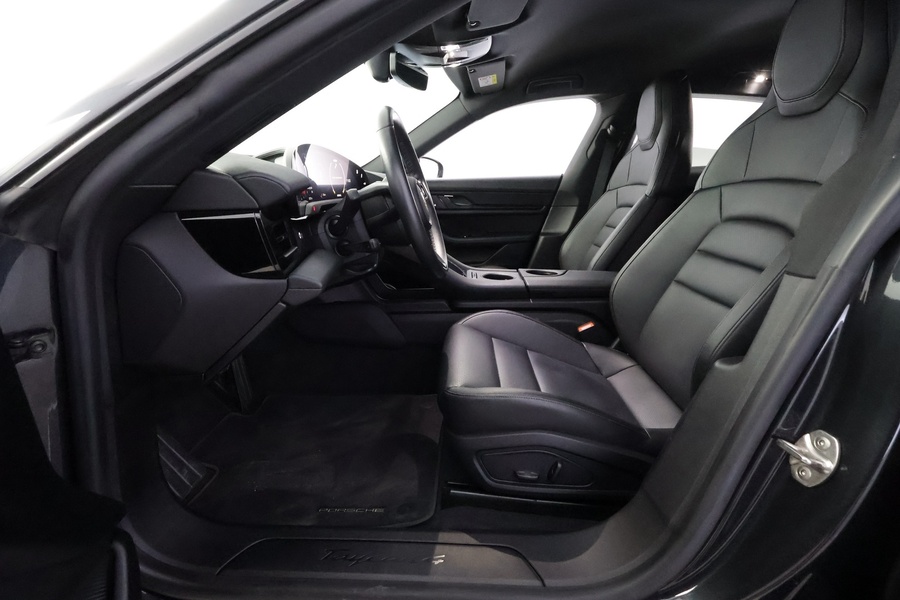 Porsche Taycan vaihtoauto