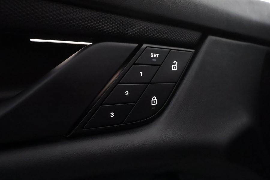 Porsche Taycan vaihtoauto