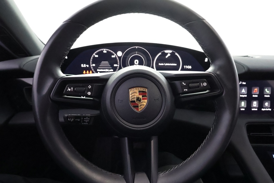 Porsche Taycan vaihtoauto