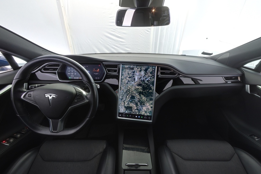Tesla Model S vaihtoauto