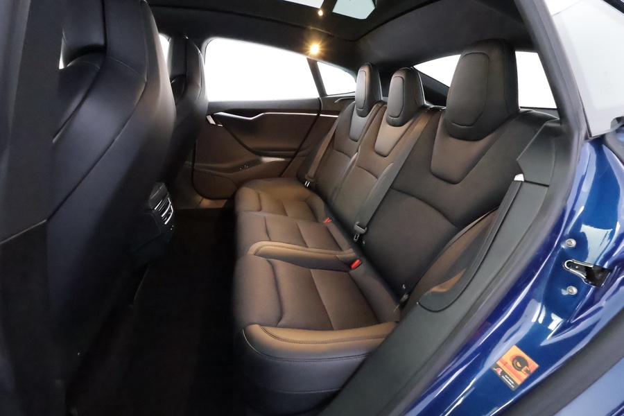 Tesla Model S vaihtoauto