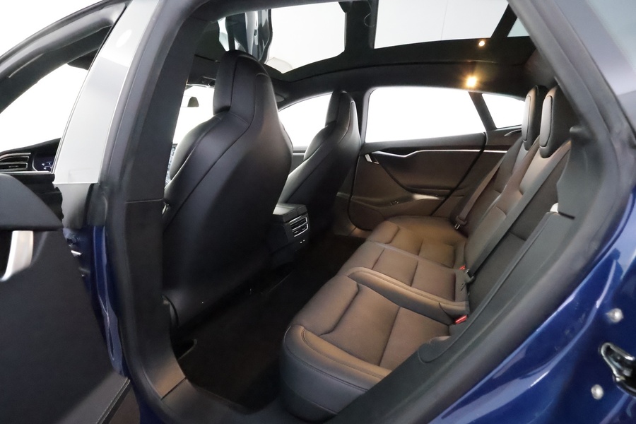 Tesla Model S vaihtoauto