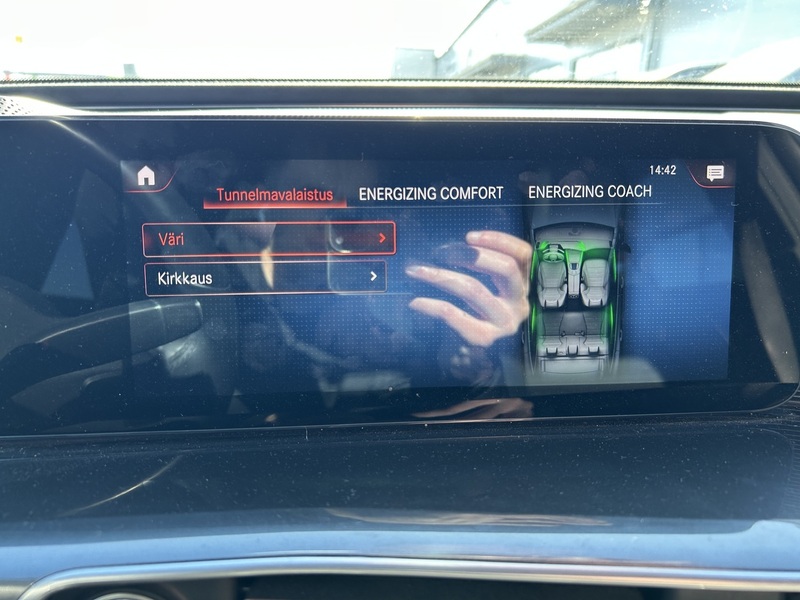 Mercedes-Benz EQC vaihtoauto