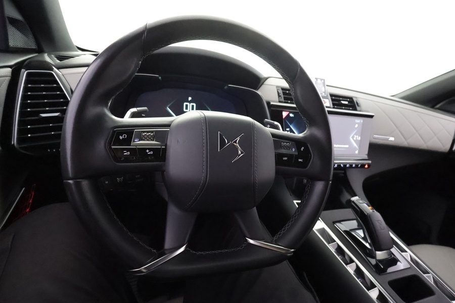 DS 7 vaihtoauto