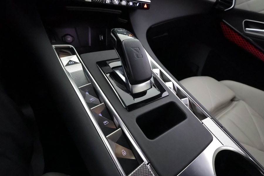 DS 7 vaihtoauto