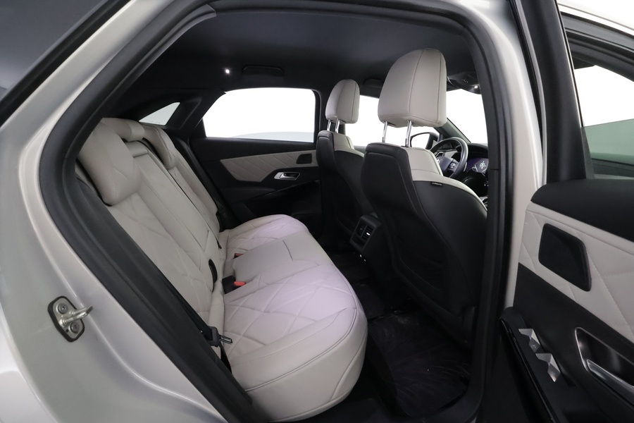 DS 7 vaihtoauto