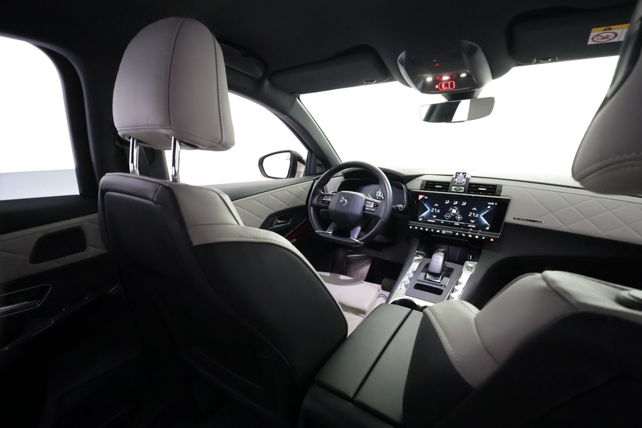 DS 7 vaihtoauto