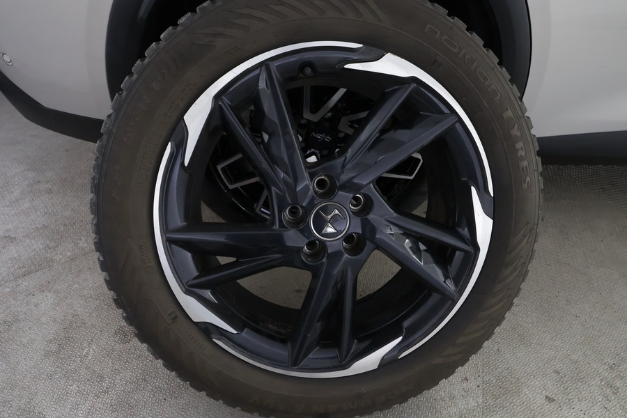 DS 7 vaihtoauto