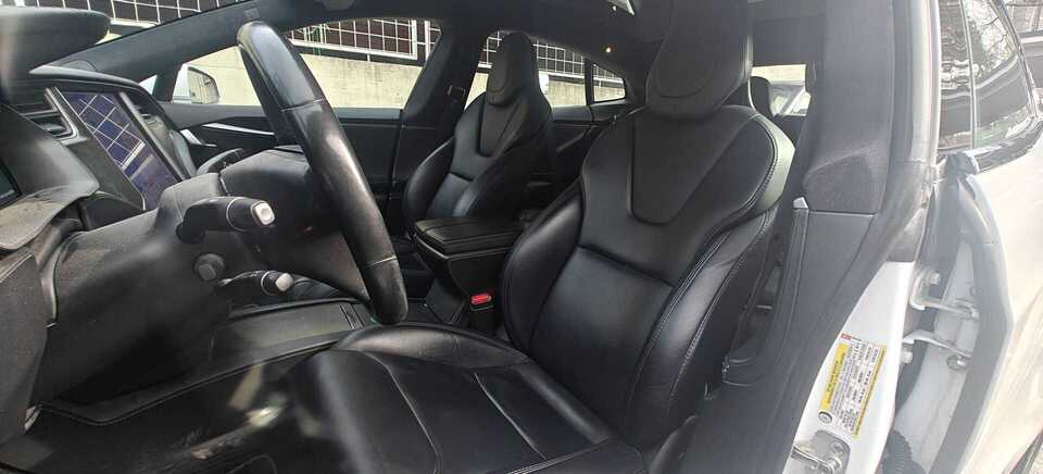 Tesla Model S vaihtoauto
