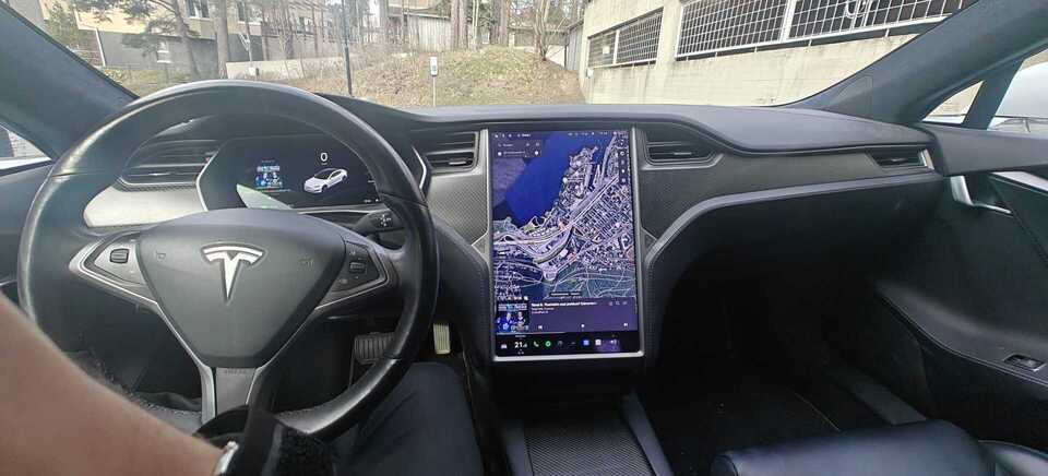 Tesla Model S vaihtoauto