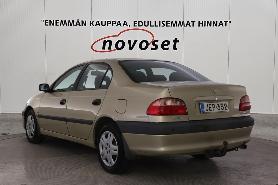 Toyota Avensis vaihtoauto