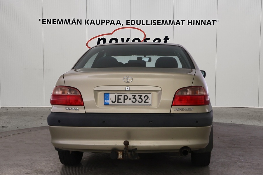 Toyota Avensis vaihtoauto