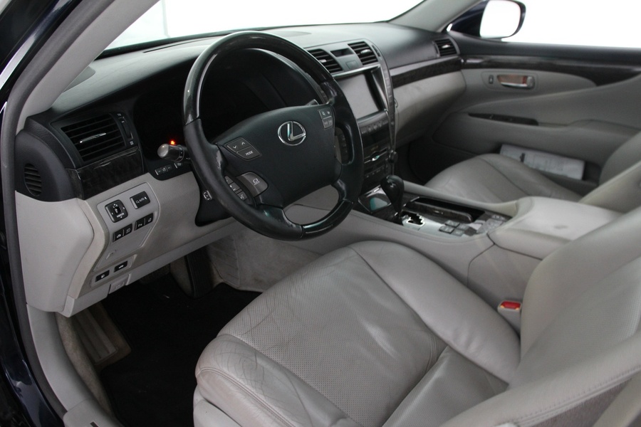 Lexus LS vaihtoauto